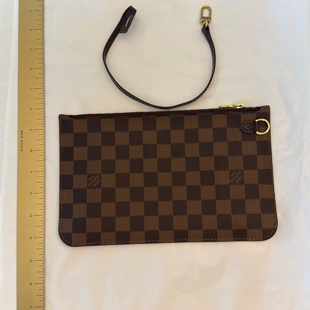 Louis Vuitton Neverfull MM pochette Damier Ebene